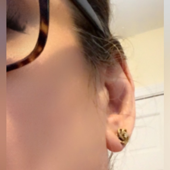 Love Knot Studs with genuine diamonds 💎 and 14k gold vintage. - Picture 6 of 12